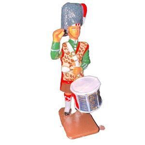 KING AND COUNTRY ENGLISH ARMY QUEEN'S SOLDIERS: SCOTSMAN DRUMMER